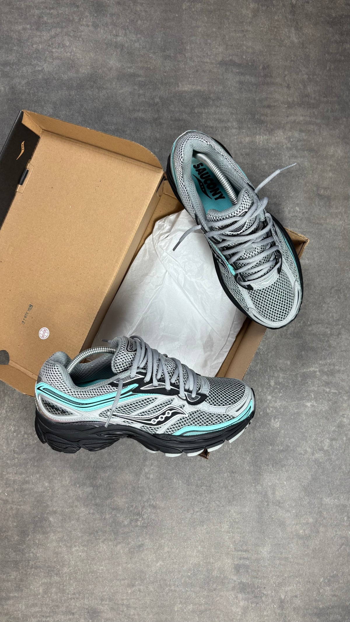 Saucony Pro Grid Omni 9 Fossil Splash